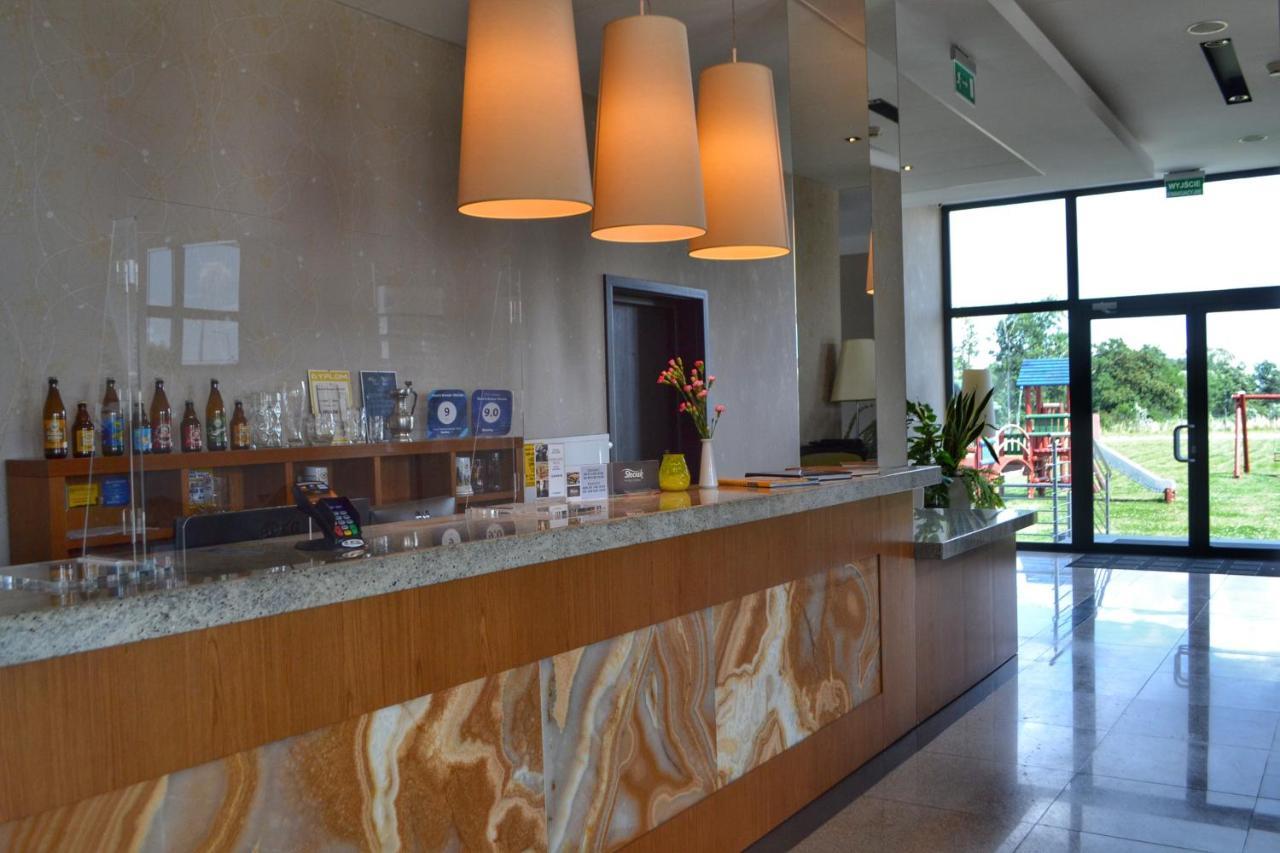 Hotel & Browar Slociak ออปอเล ภายนอก รูปภาพ