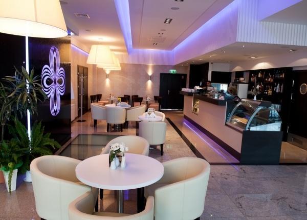 Hotel & Browar Slociak ออปอเล ภายนอก รูปภาพ